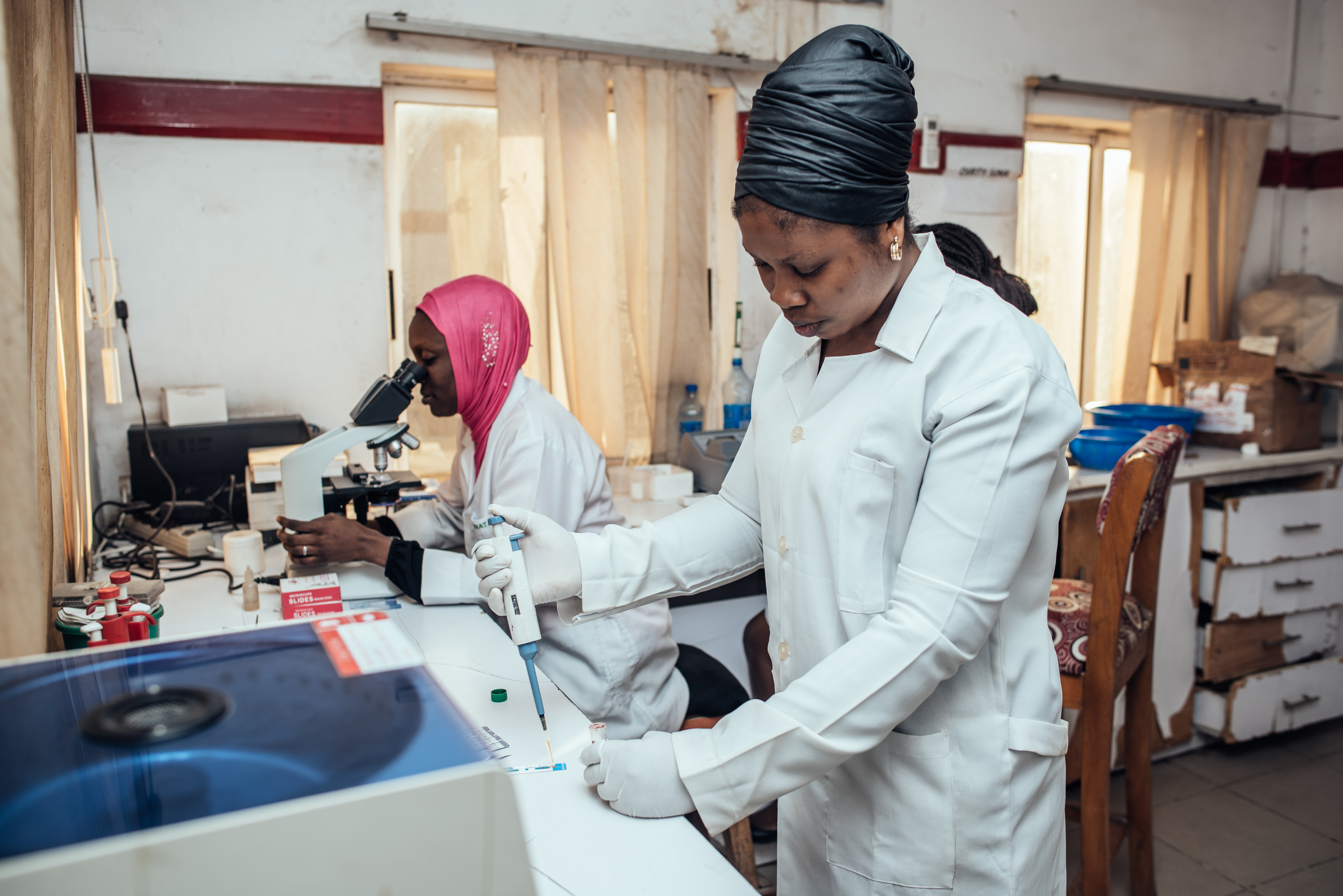 Technicians test sputum samples from presumptive TB patients in a networked laboratory in
Kano state.