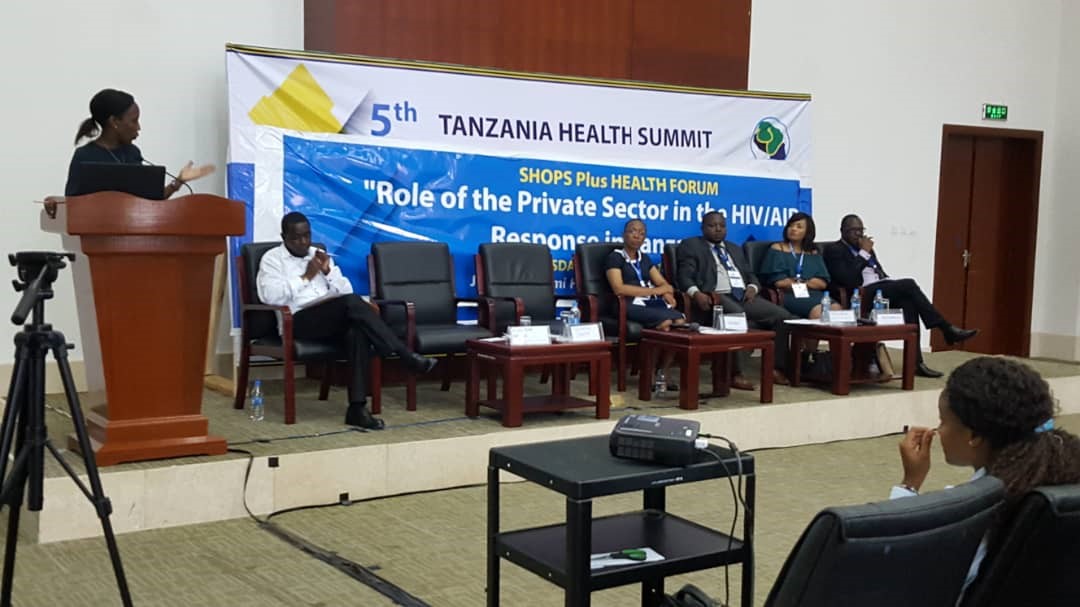 Maureen Ogada- Ndekana, SHOPS Plus Tanzania Chief of Party, moderating the panel discussion.